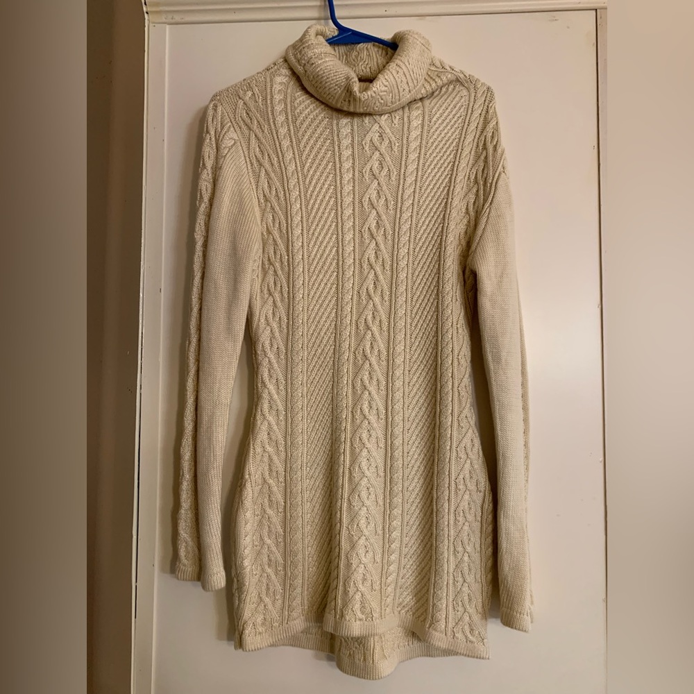 Buttery soft sweater size medium